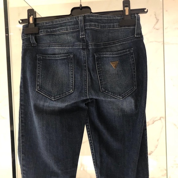 Guess Jeans - Picture 2 of 6